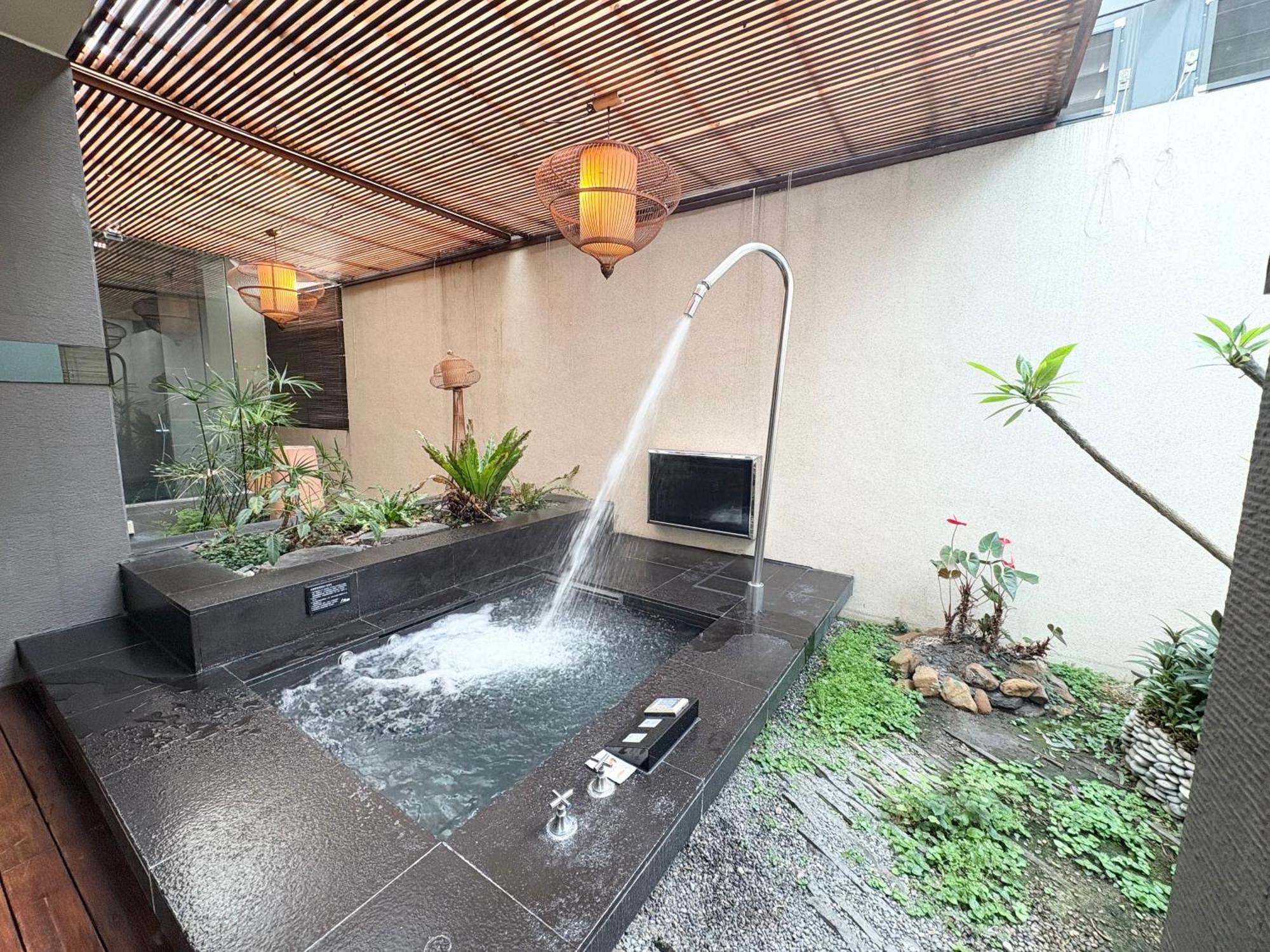 Xiadu Motel Taichung Exterior photo