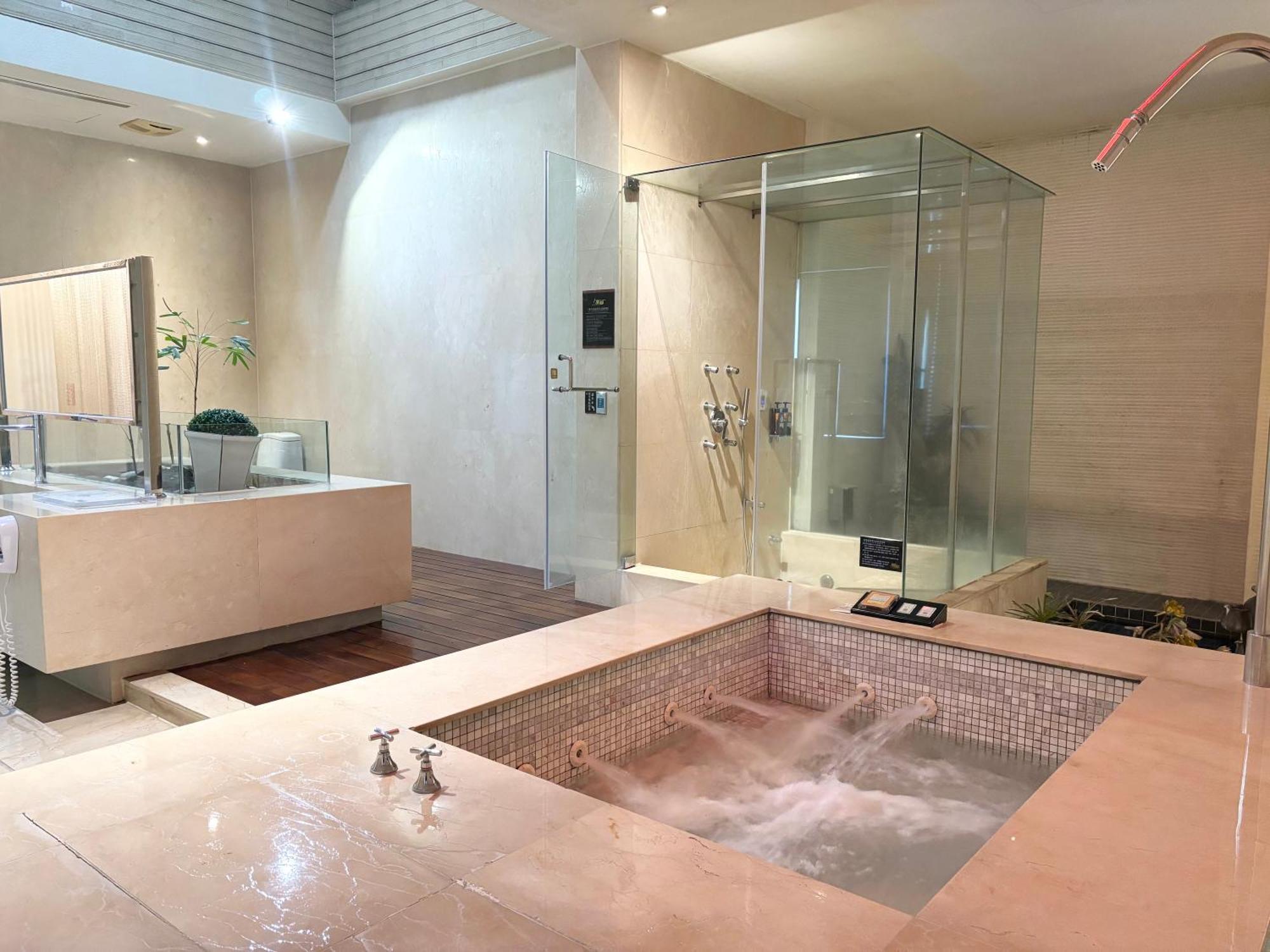 Xiadu Motel Taichung Exterior photo